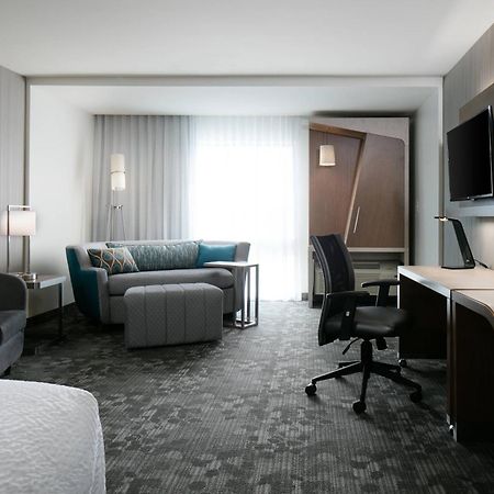 Courtyard By Marriott Omaha Bellevue At Beardmore Event Center Eksteriør billede