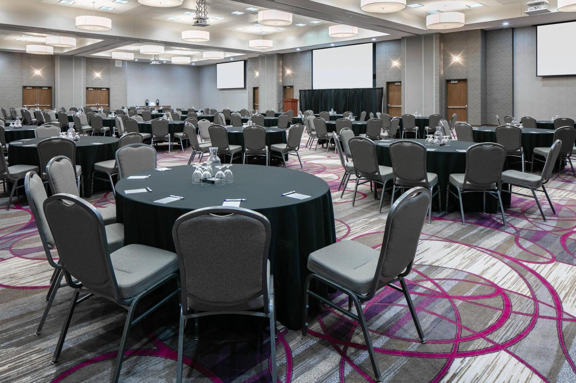 Courtyard By Marriott Omaha Bellevue At Beardmore Event Center Eksteriør billede