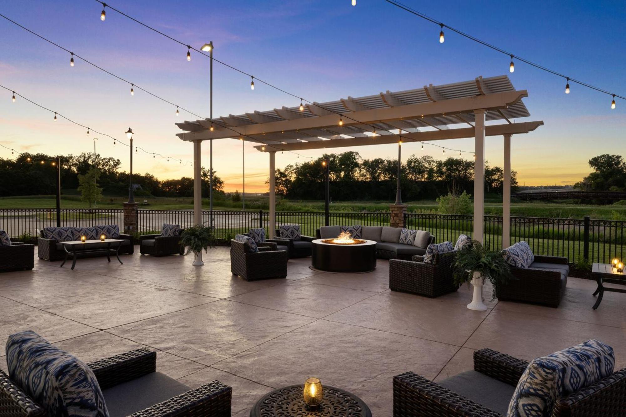 Courtyard By Marriott Omaha Bellevue At Beardmore Event Center Eksteriør billede
