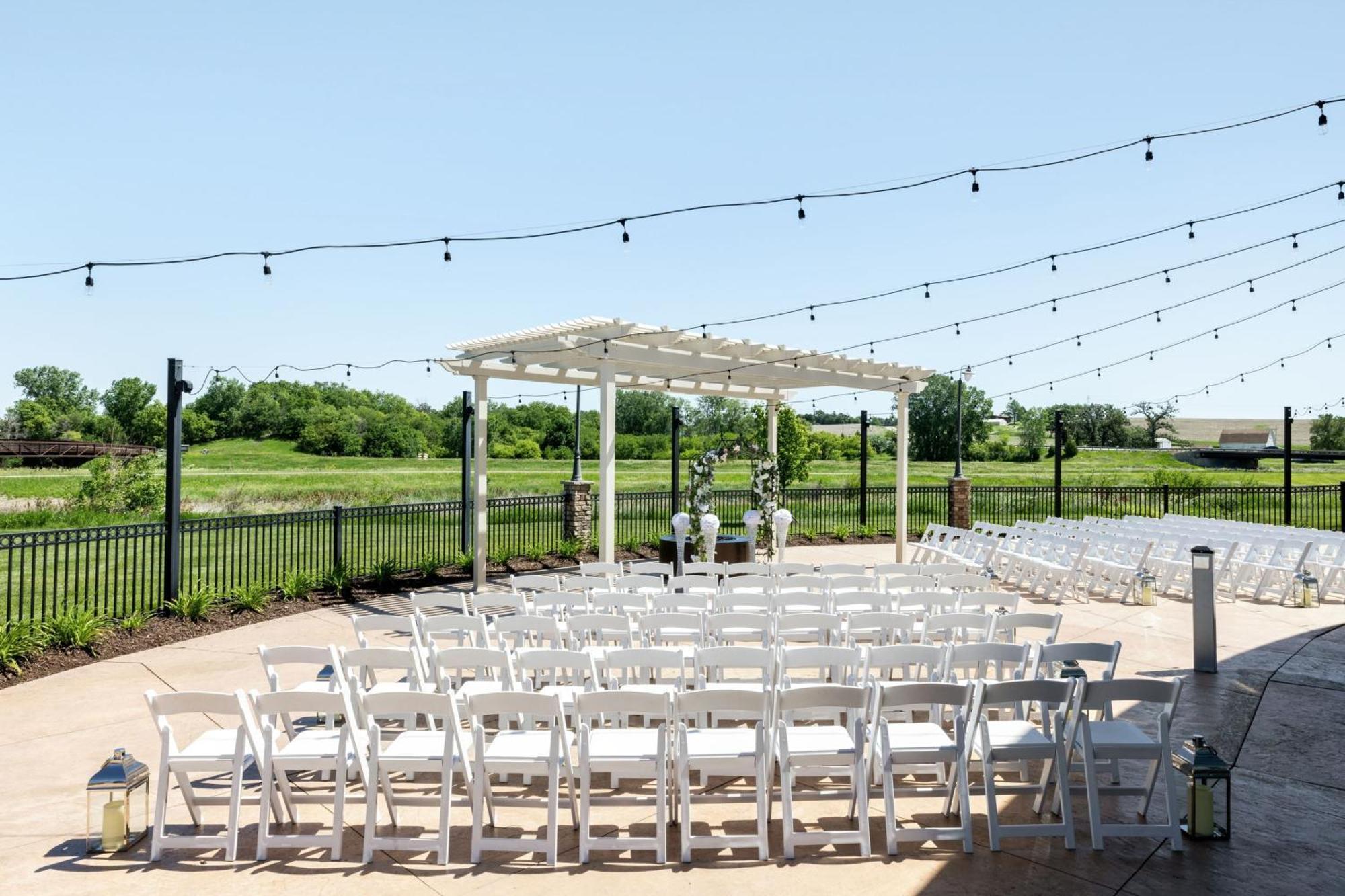 Courtyard By Marriott Omaha Bellevue At Beardmore Event Center Eksteriør billede