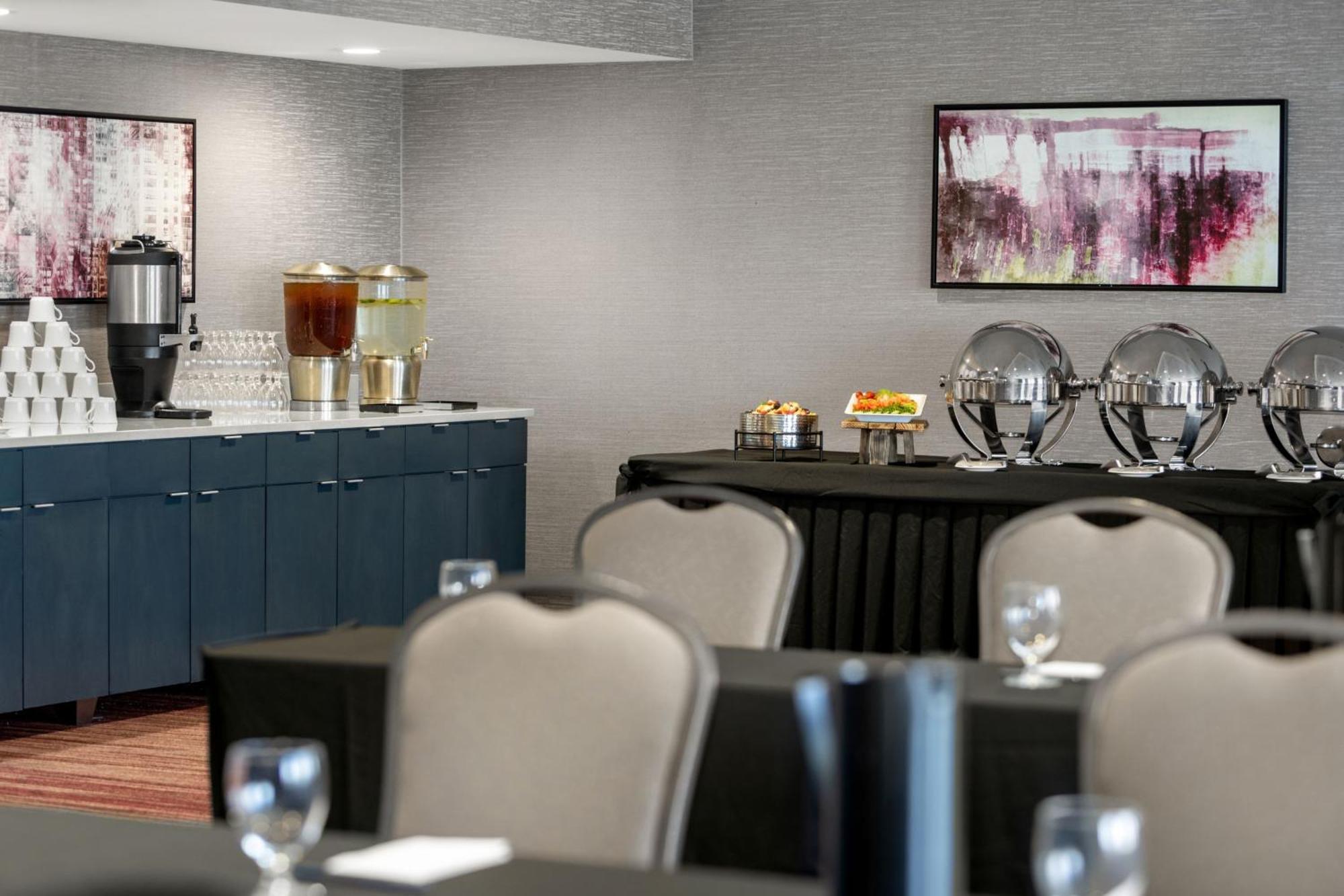 Courtyard By Marriott Omaha Bellevue At Beardmore Event Center Eksteriør billede